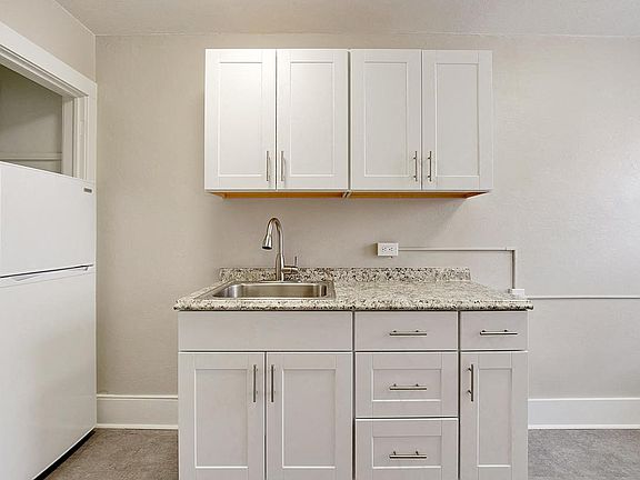 5th image of 960 N Pearl St #6