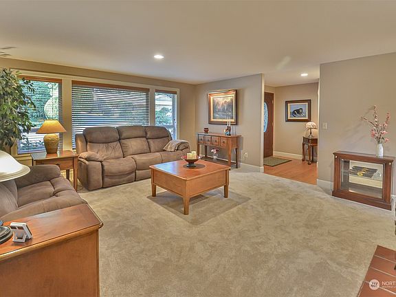 4th image of 7421 Juniper Drive