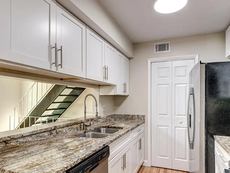 133 Hammershire Rd #C — Photo 9