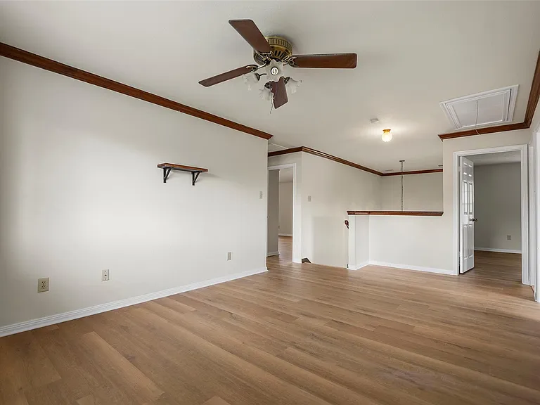 4922 Moss Run Dr — Photo 22