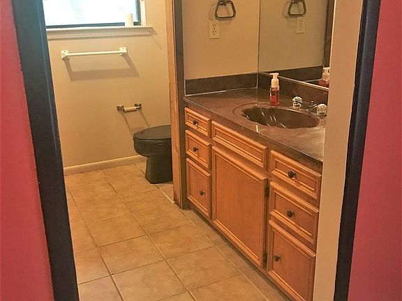 4th image of 1208 Arbor Ln
