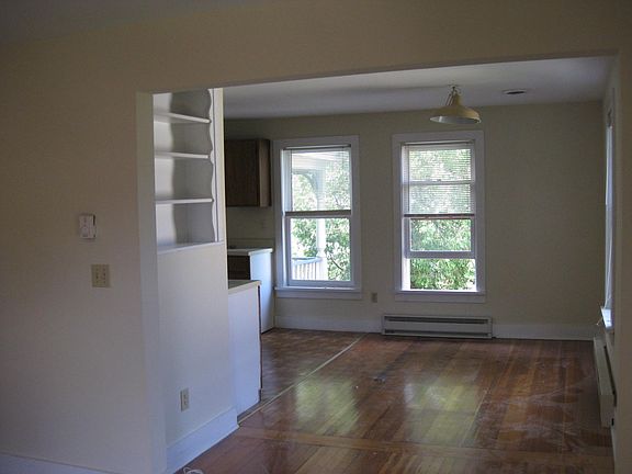 4th image of 143 Church St