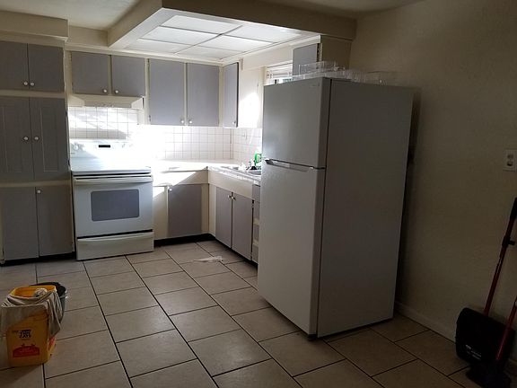 kitchen with new refer & glass top stove