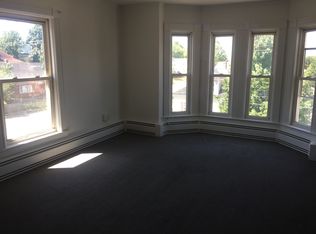 97 Taylor St APT 3F, Manchester, NH 03103