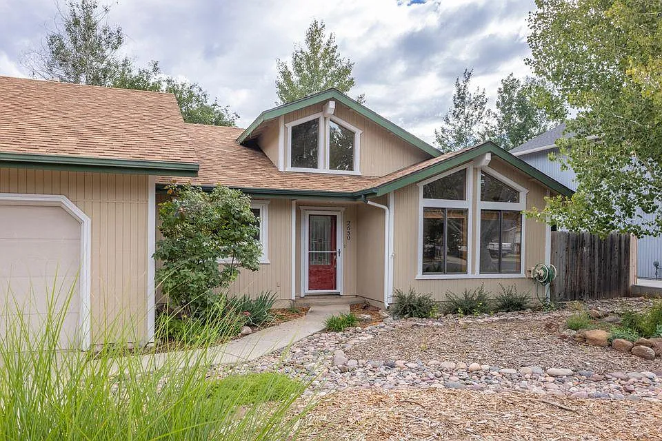 2650 N Nelson Dr