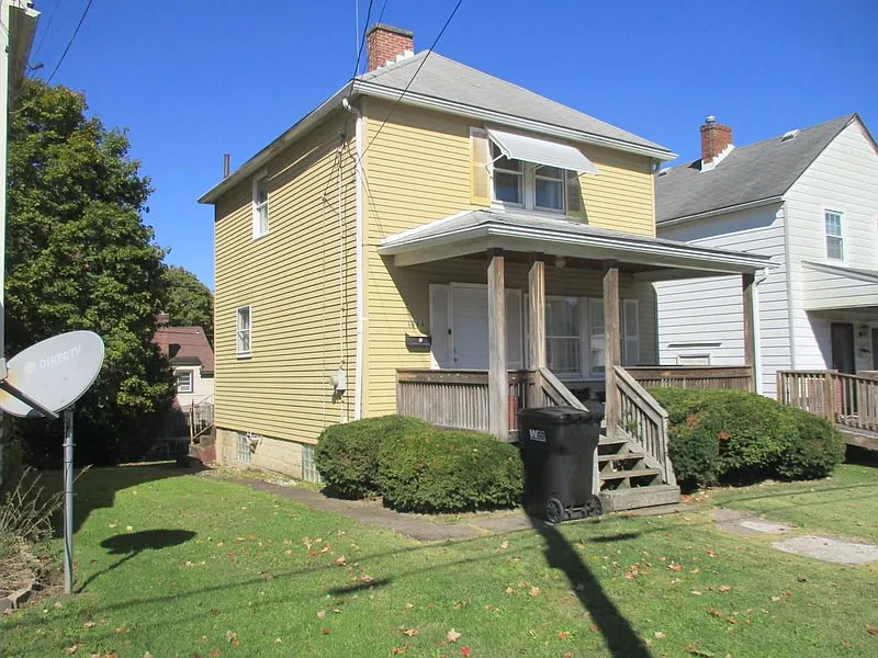 1624 Davidson St photo 1