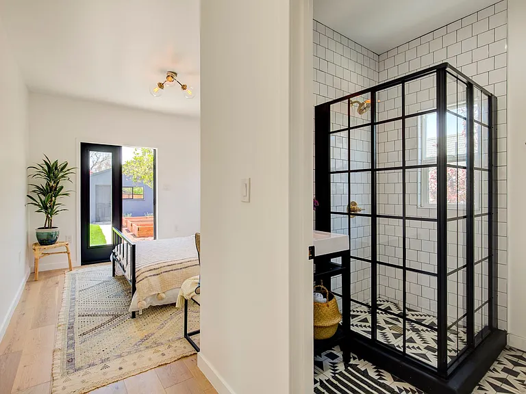 3412 Thorpe Ave — Photo 24