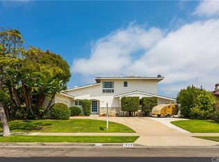 1608 Dover Dr, Newport Beach, CA 92660