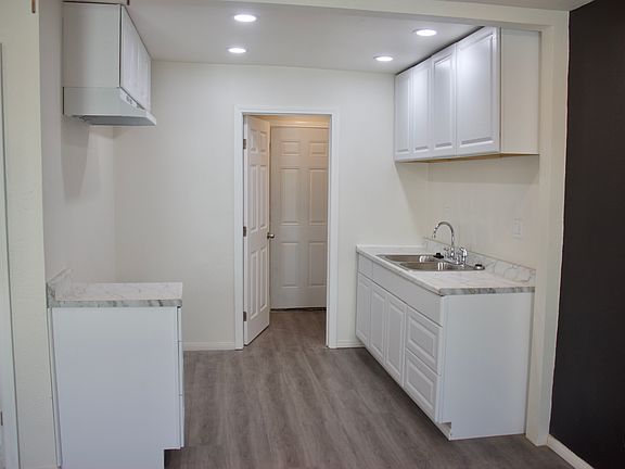 2nd image of 366 E 55th St #0