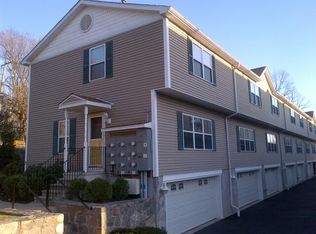 5 Rockland Rd APT 2A, Norwalk, CT 06854