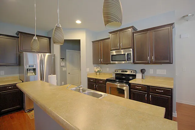 2708 Evanston Ave — Photo 4