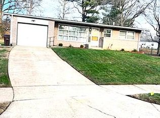 9746 Newton Dr, Saint Louis, MO 63136