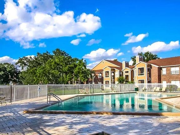 2nd image of 5501 Rosebriar Way APT B304