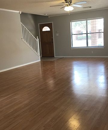 4th image of 7023 Mary Todd Dr