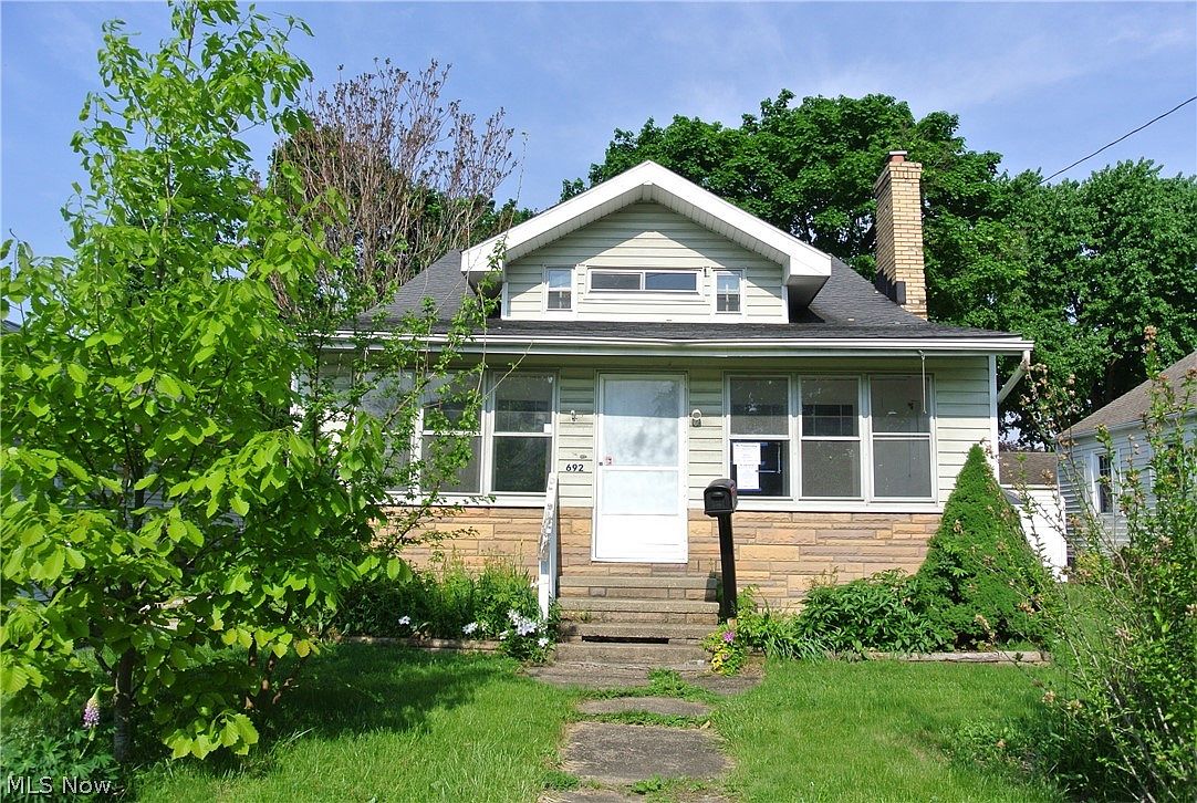 692 Seiberling St, Akron, OH 44306 Zillow