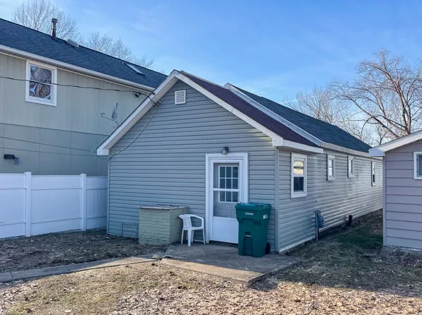 3156 Bank Dr, Erie, PA 16505