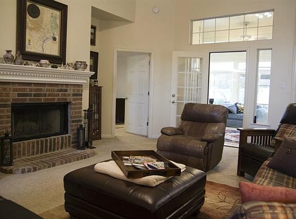 5th image of 804 John Thomas Dr