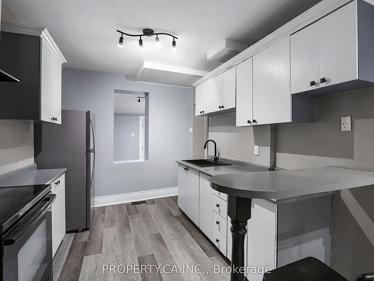 856 Weston Rd — Photo 8