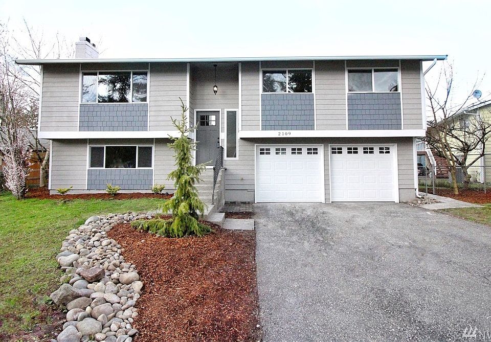 1st image of 2109 150th St E