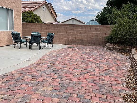 3rd image of 10377 Pink Cloud Ct