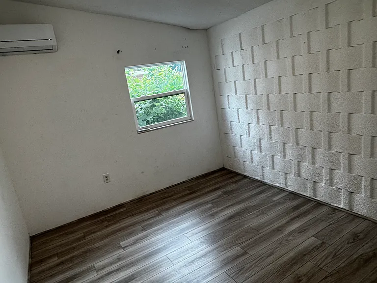 4037 Condor Ln #5 — Photo 10