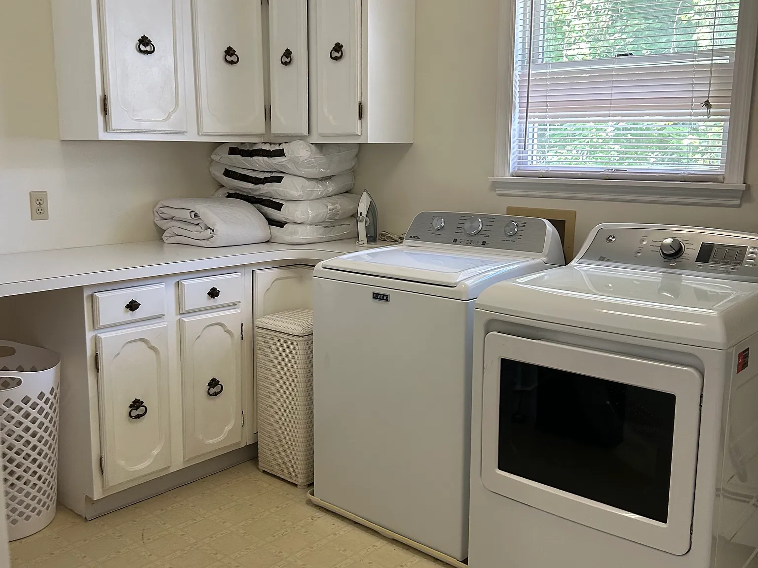 4 bed, 3840 sqft, $4,500 — Photo 4