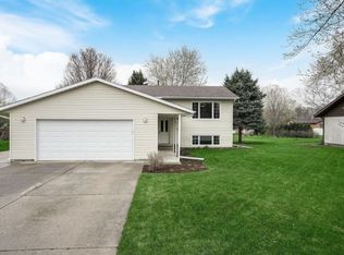 9 Greenhaven Bay, Faribault, MN 55021