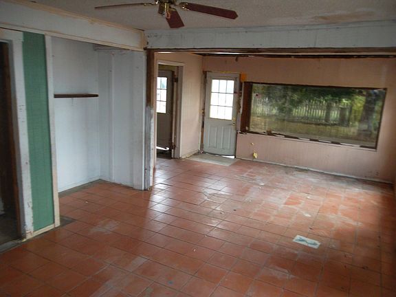 Additional Living Room