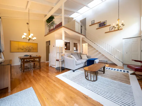 3477 Pilgrim Ln N, Plymouth, MN 55441