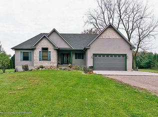 13568 Kenyon Rd, Grand Ledge, MI 48837