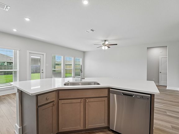 5th image of 2717 Sitka Dr