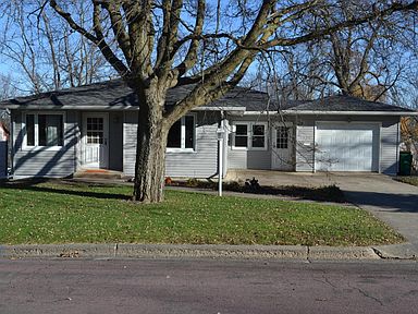 400 Dewey St Jackson Mn 56143 Zillow