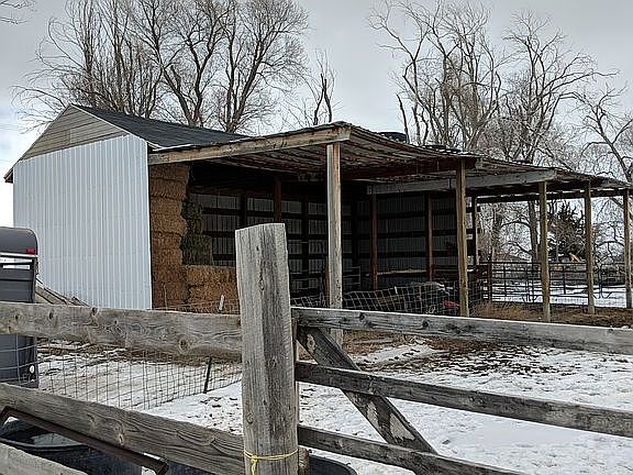 3 stall lean-to keeps hay an