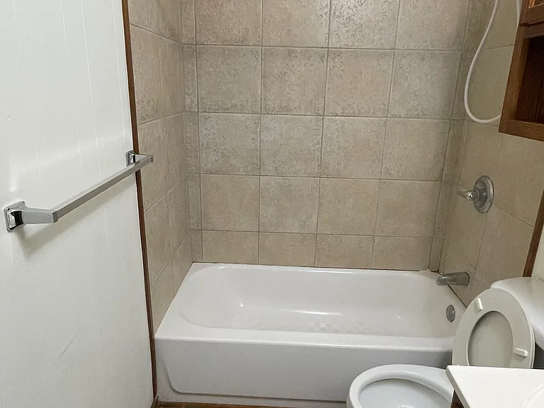 220 E Toronto Ave #2 — Photo 7