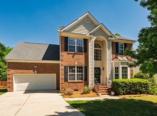 102 Adrians Pl, Chapel Hill, NC 27516