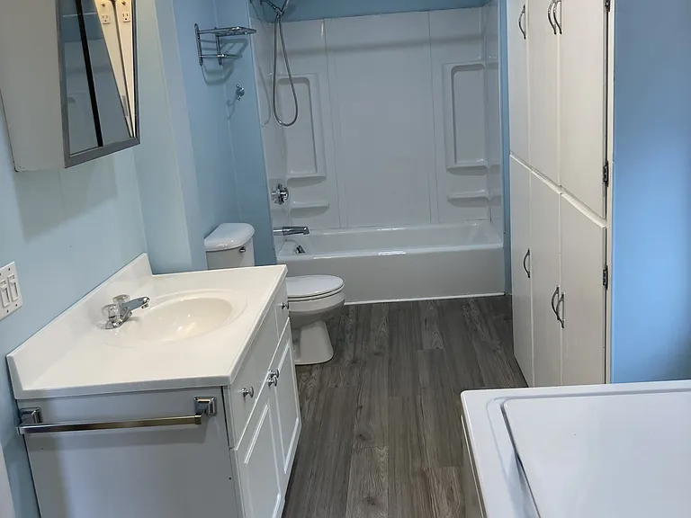 227 Cartier St #1 — Photo 11