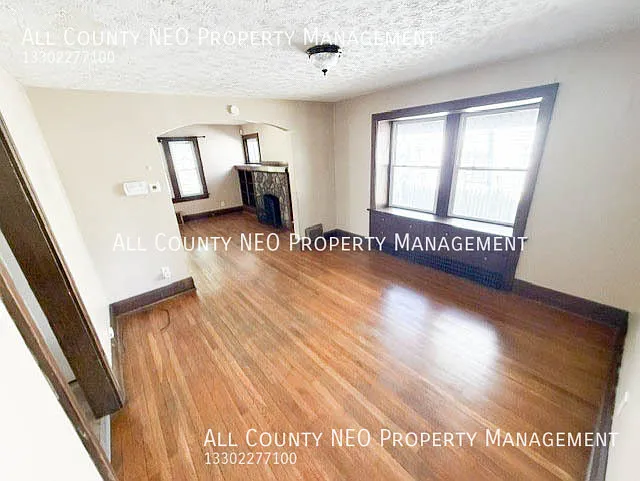 321 Grace Ave — Photo 12