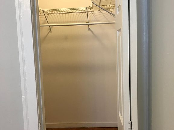 4th image of 445 W Saint James Pl APT G