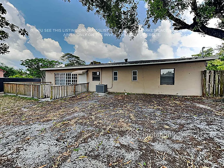 410 Florida Ave — Photo 16