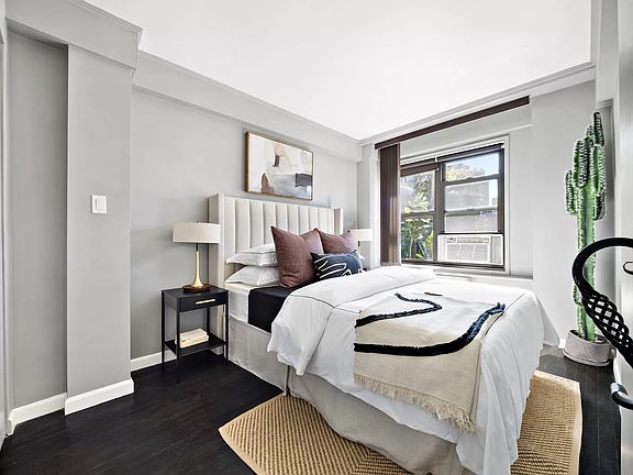 5th image of 54 W 16th St APT 14J