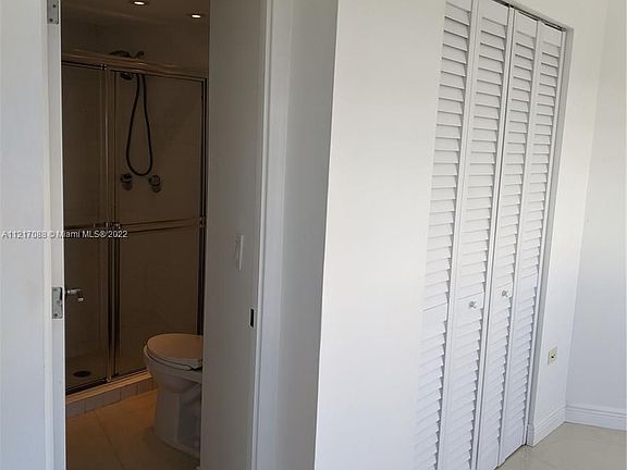5th image of 1881 Washington Ave APT 8A