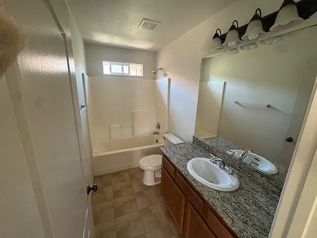 423 Village Ln — Photo 9
