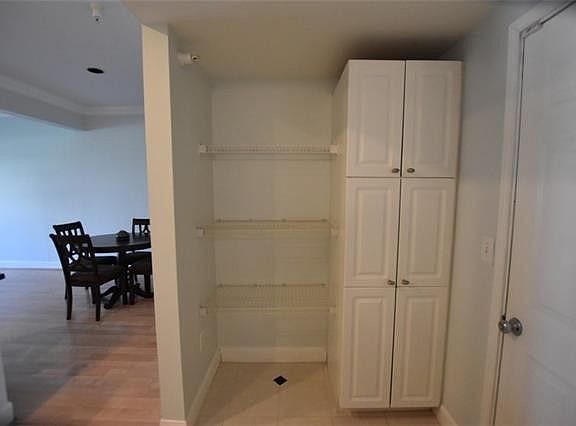 4th image of 11603G Tomahawk Creek Pkwy #G