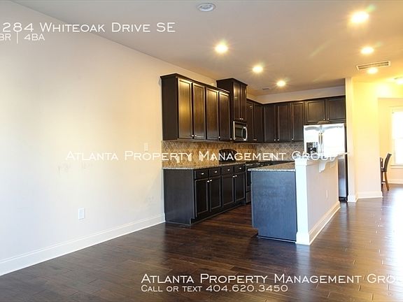 5th image of 2284 Whiteoak Dr SE