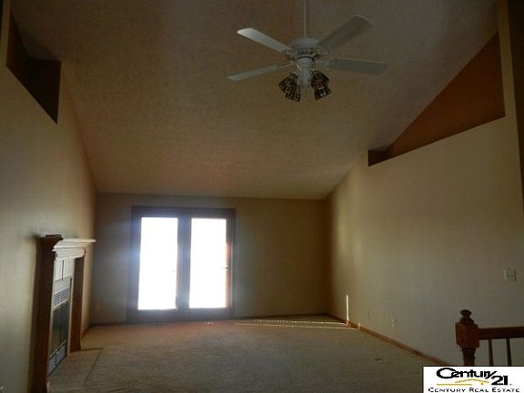 4th image of 13406 S 35th St