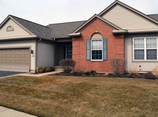 11204 Greenway Dr, Huntley, IL 60142