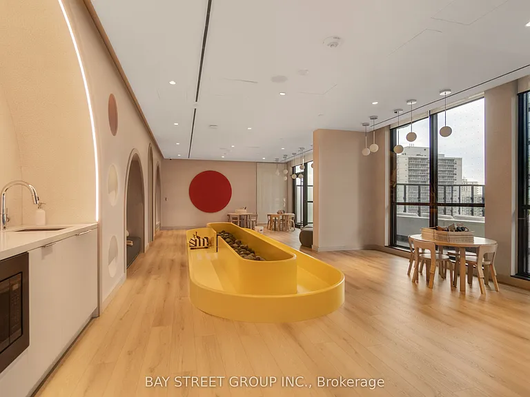 110 Broadway Ave #1813S — Photo 36