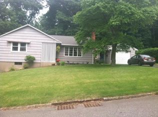 143 E Allen Ridge Rd, Springfield, MA 01118