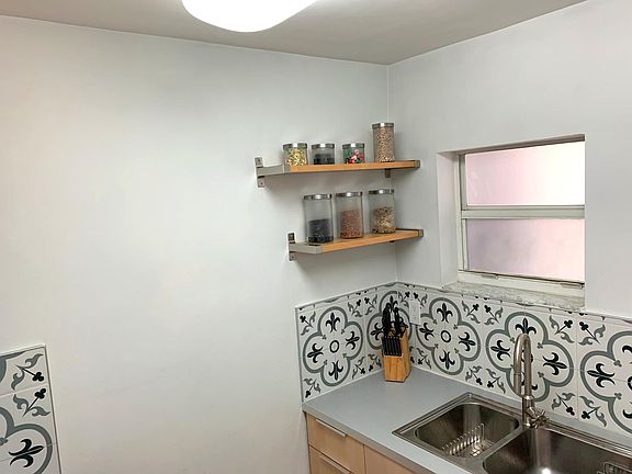 4th image of 600 NW 32nd Pl APT 310