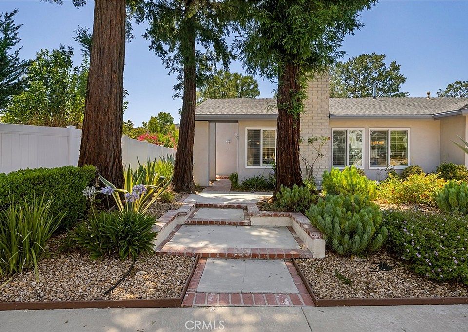 26017 Redbluff Dr, Calabasas, CA 91302 | MLS #SR25153221